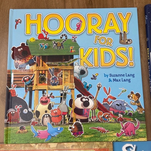 9 Assorted Children’s Books Pre-Owned Great Condition - Picture 2 of 10
